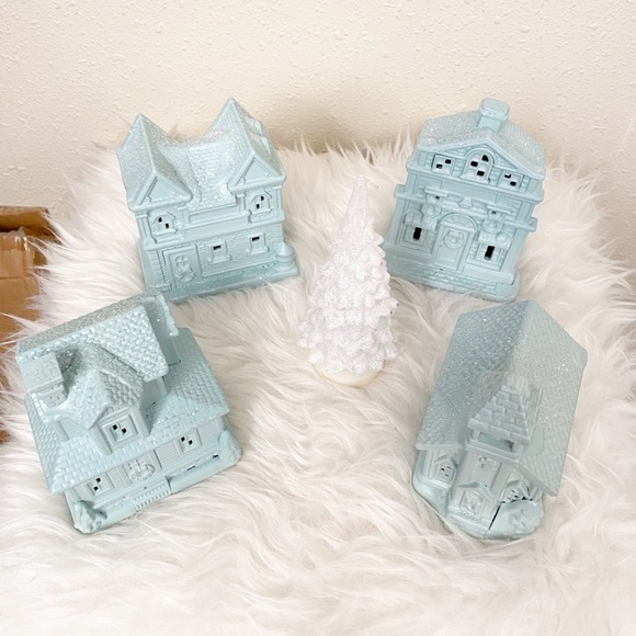 Homemade Other - 5 piece Teal Mini House Set